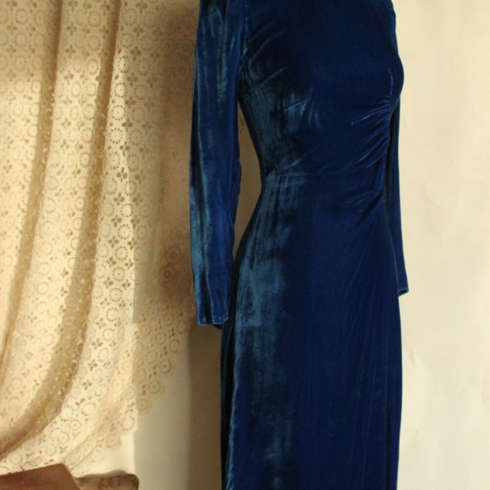 Vintage 1930s Dress, Royal Blue Silk Velvet with side Gathers - Picture 10 of 16